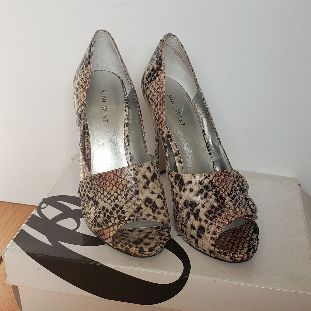 NINE WEST PUMPS
